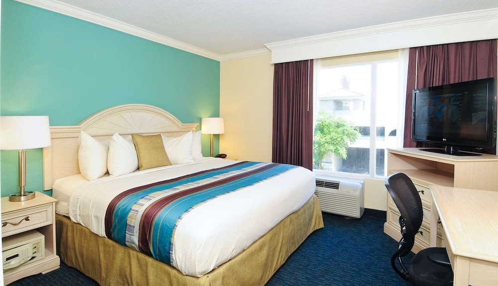 The Sandbar Hotel Myrtle Beach, Trademark Collection by Wyndham 33/80