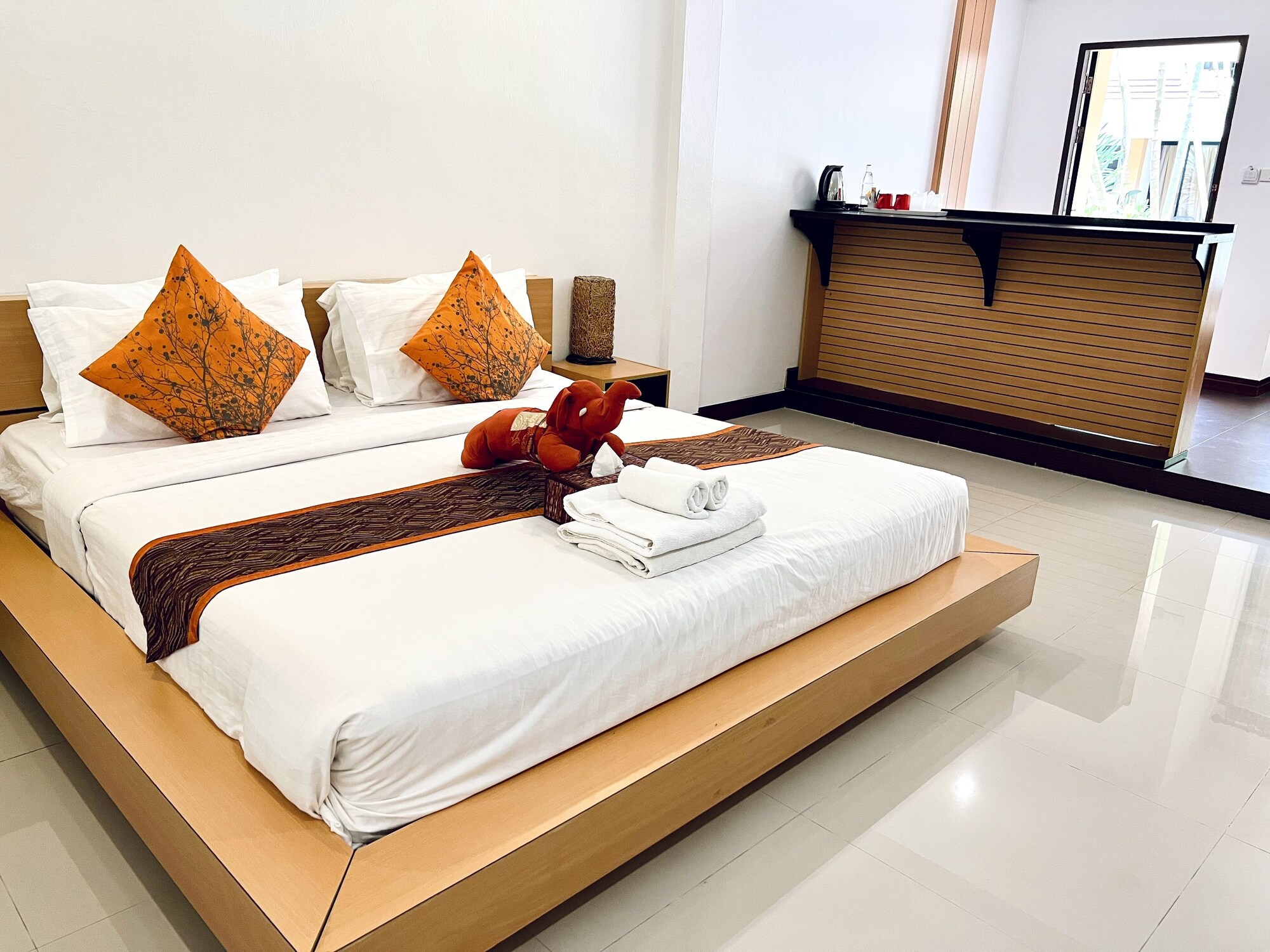 GRAND, DELUXE, DOUBLE BED, POOL VIEW