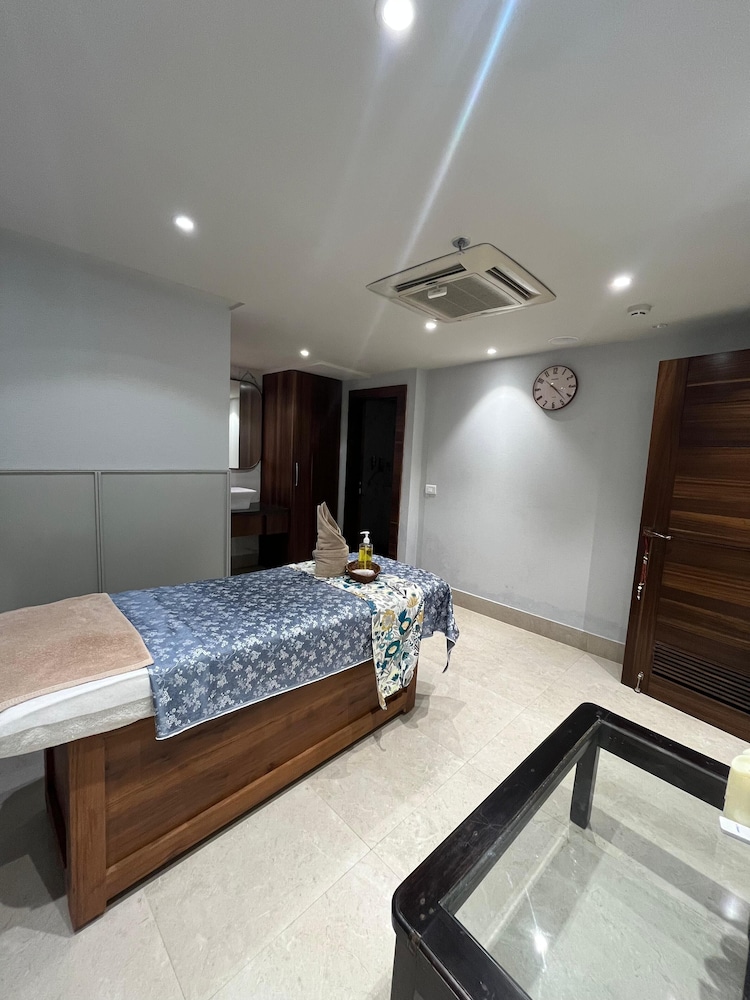 HOTEL SOFTEL PLAZA 42/50
