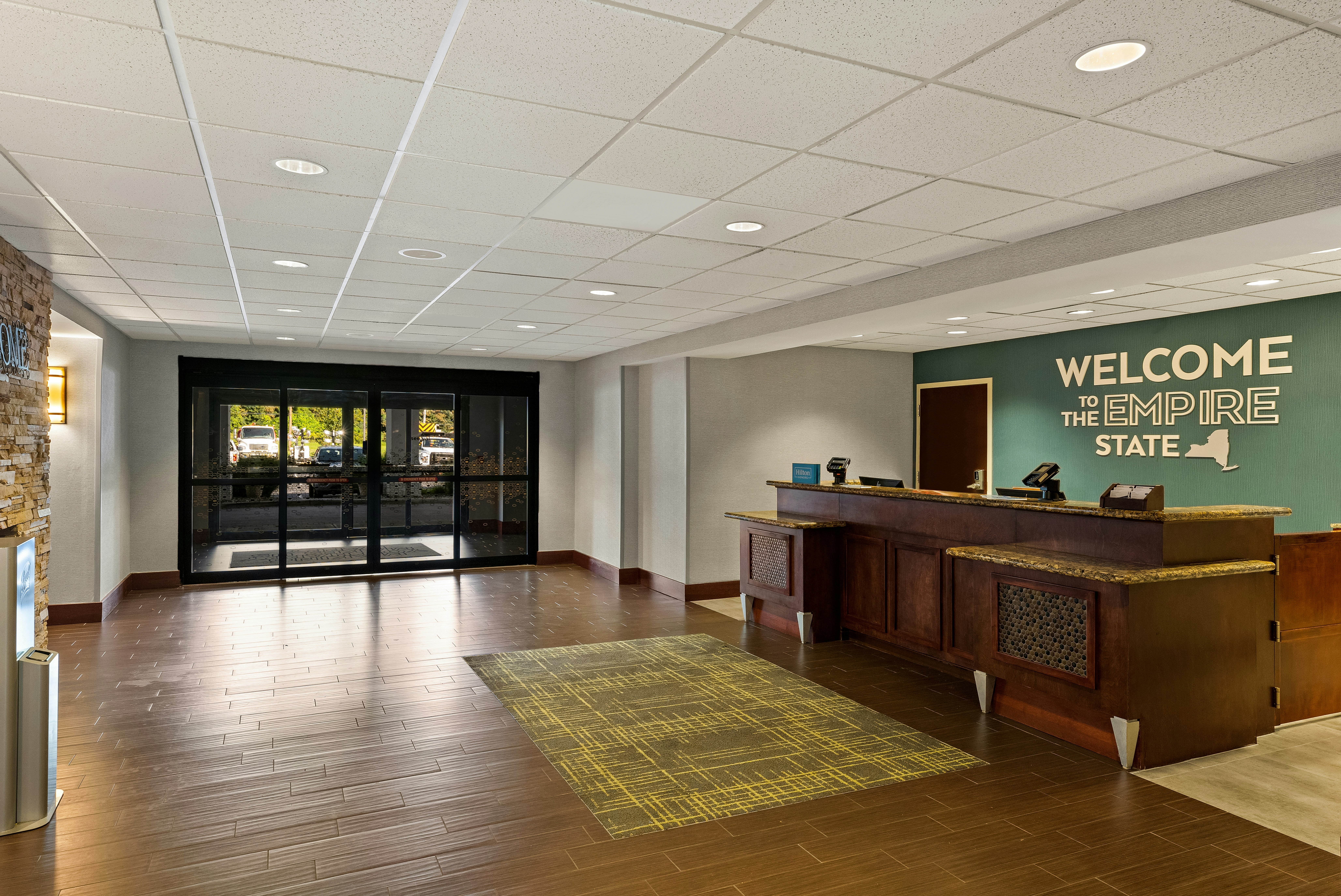 Hampton Inn & Suites Poughkeepsie 8/54