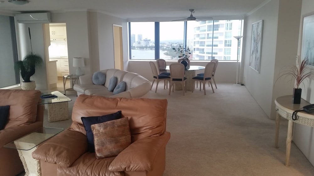 Beaconlea Tower Apartments 36/69