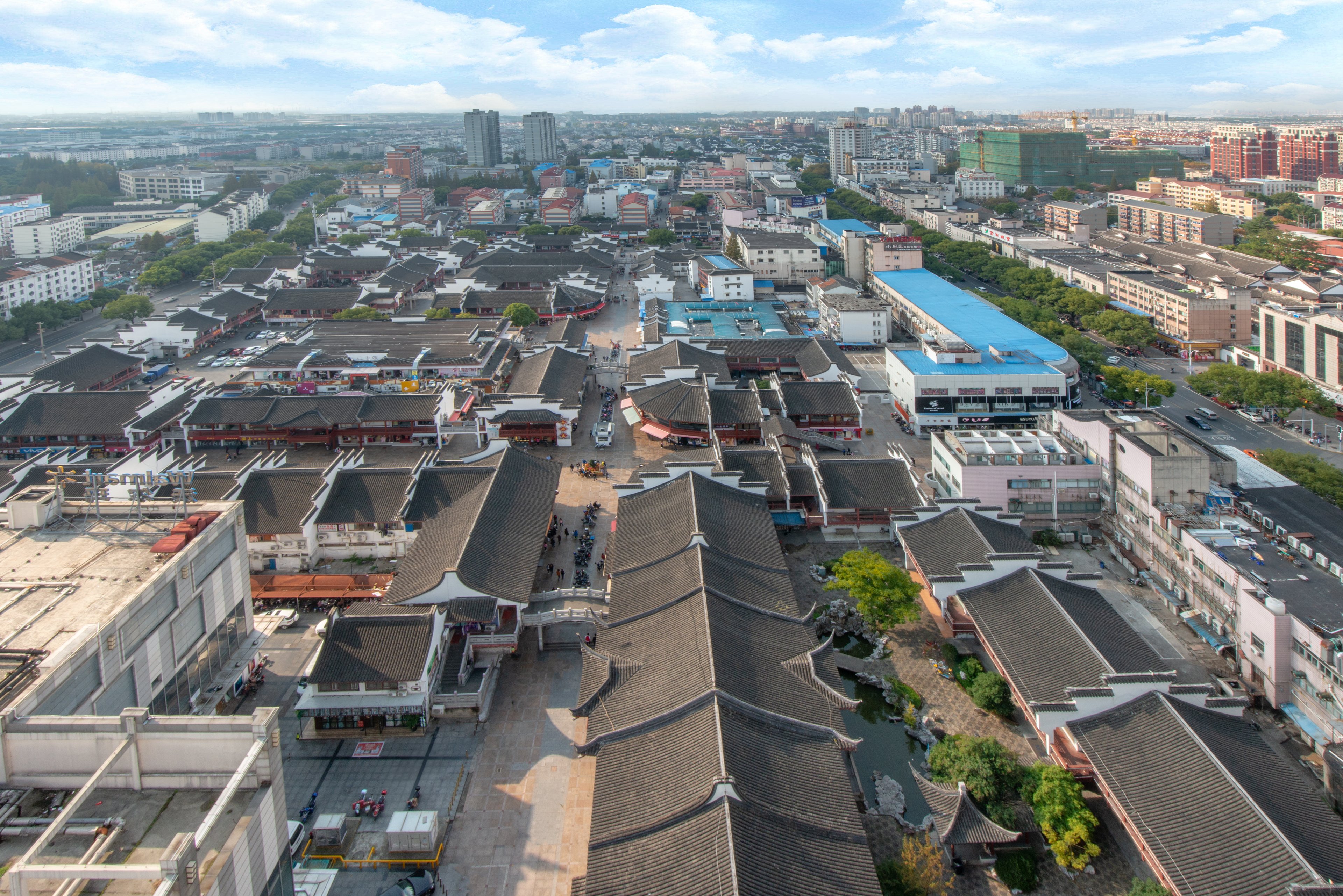 HOLIDAY INN SHANGHAI SONGJIANG 4/42