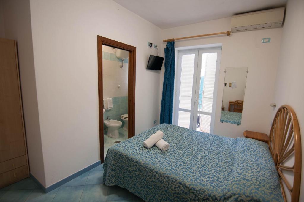 Albergo Macri 12/30