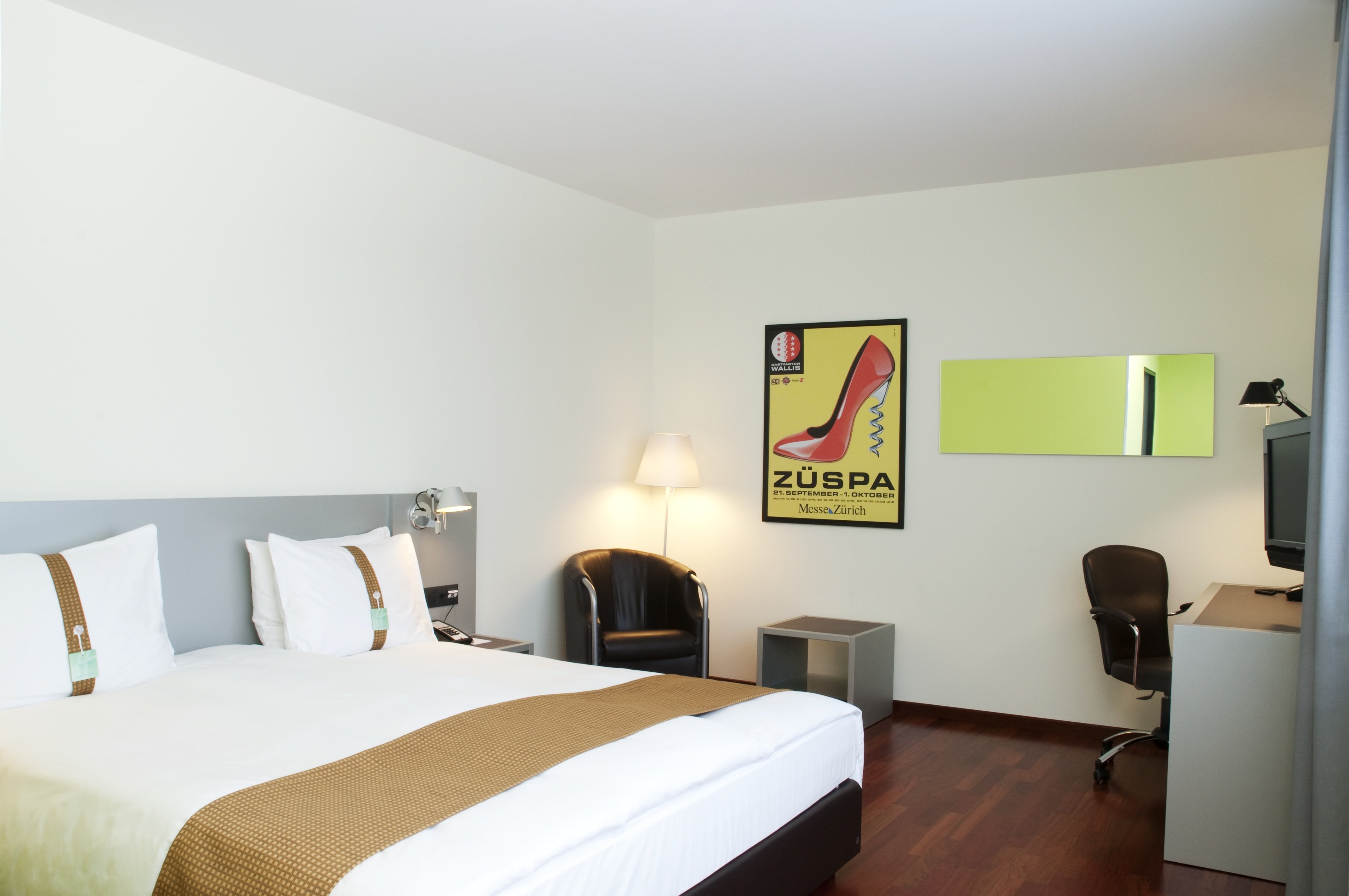 Holiday Inn Zurich Messe 25/77
