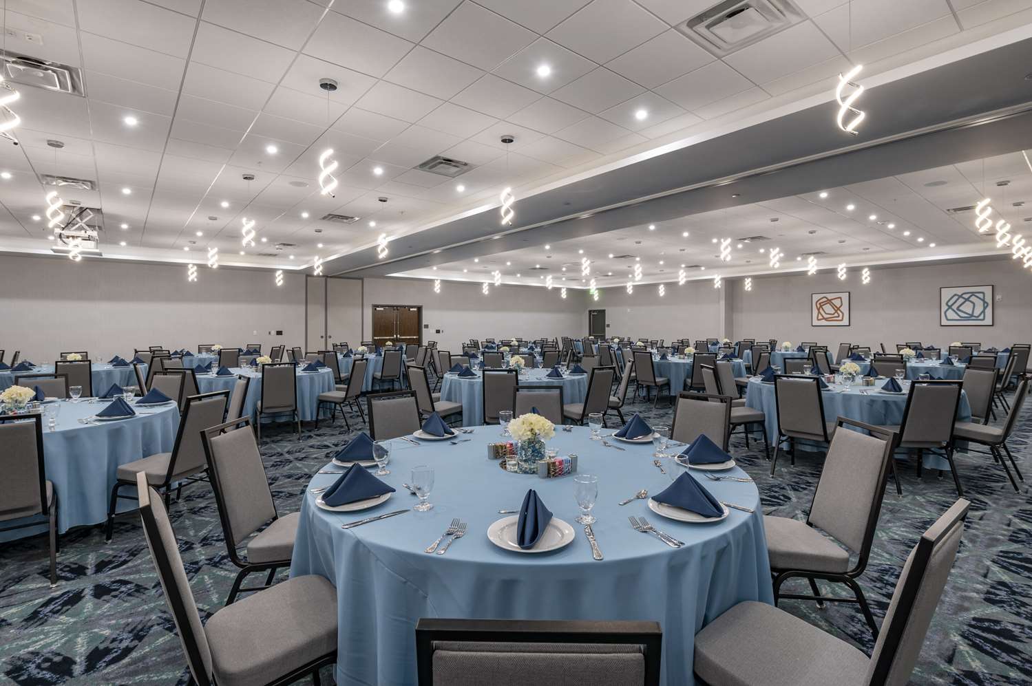 Cambria Hotel Nashville Airport 24/35
