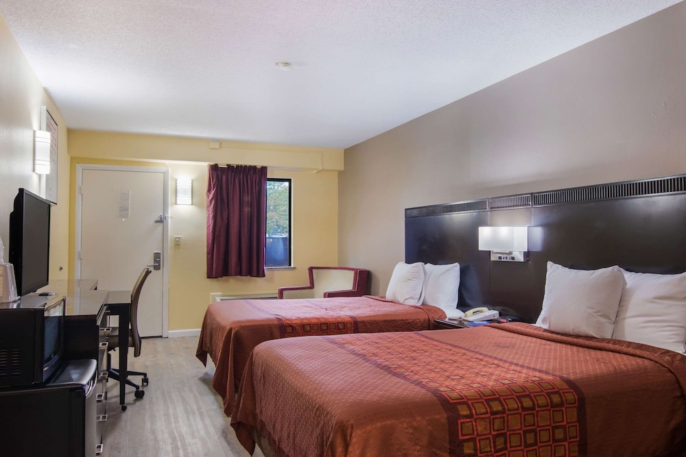 Rodeway Inn and Suites Monroeville Pittsburgh 24/42