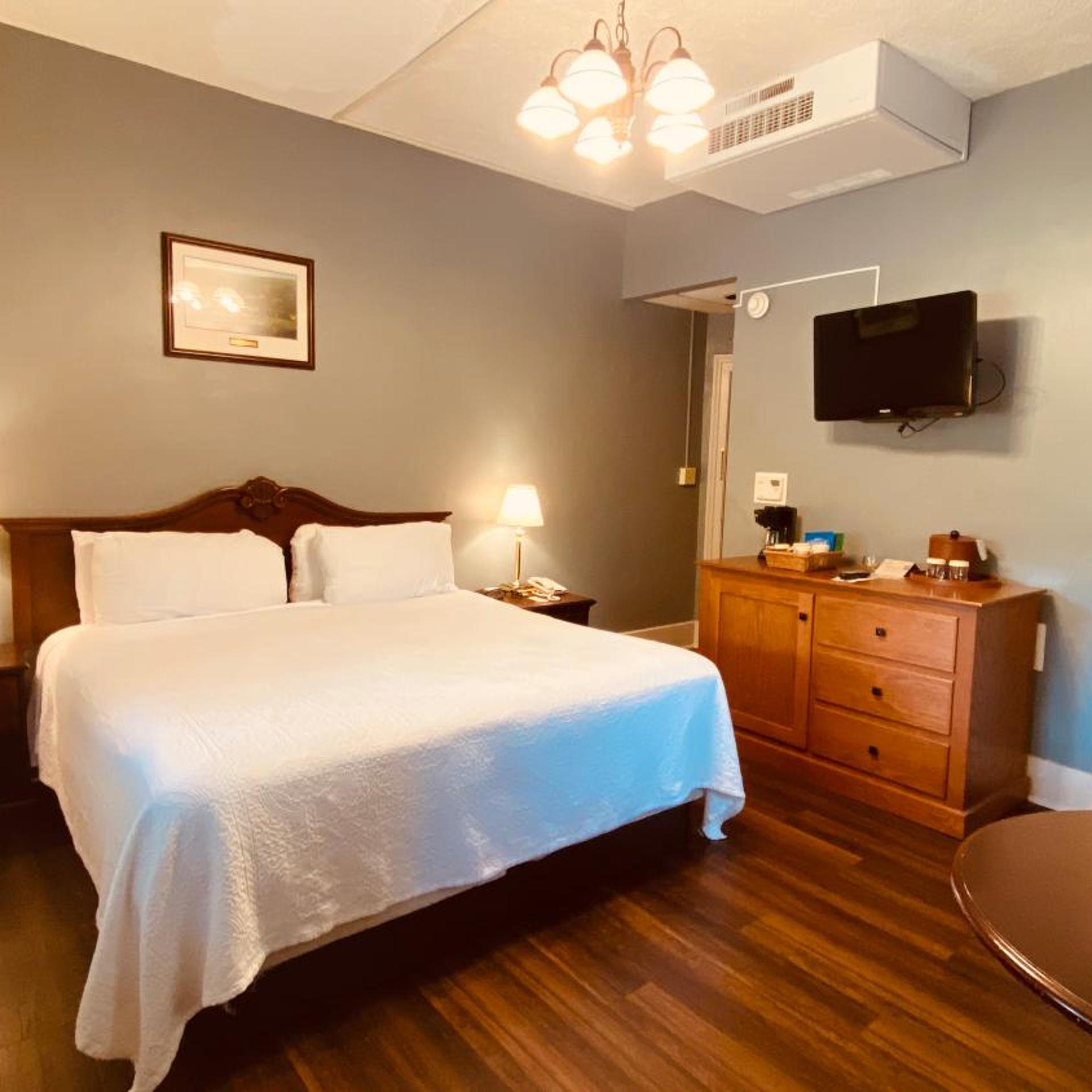 غرفة بسرير كينج بإطلالة على النهر، The Shawnee Inn And Golf Resort 6/10