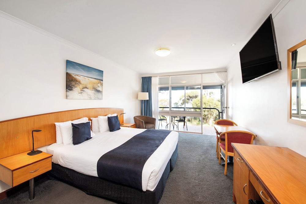 Superior, King Bed, Bay View