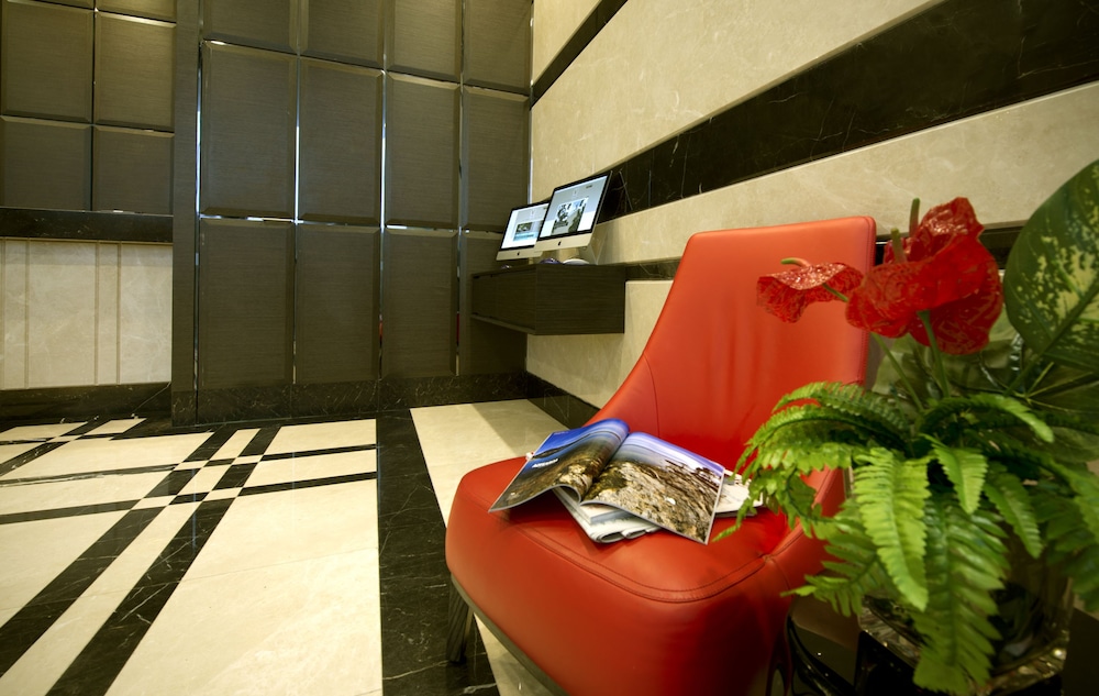 V Hotel Bencoolen 34/54