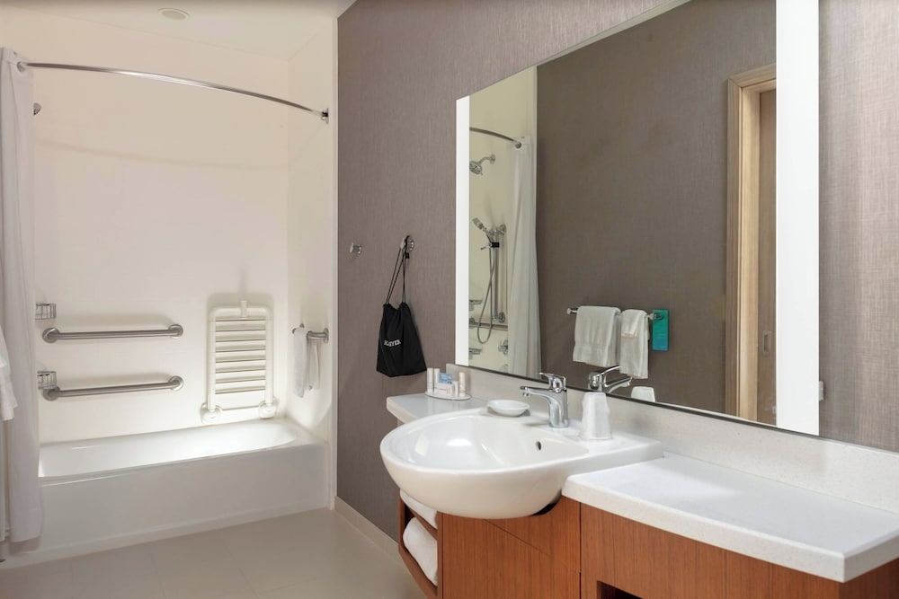 جناح بسريرين كوين بإطلالة على الجبل بشرفة مع سرير سحّاب إضافي، Springhill Suites By Marriott Great Falls 4/4