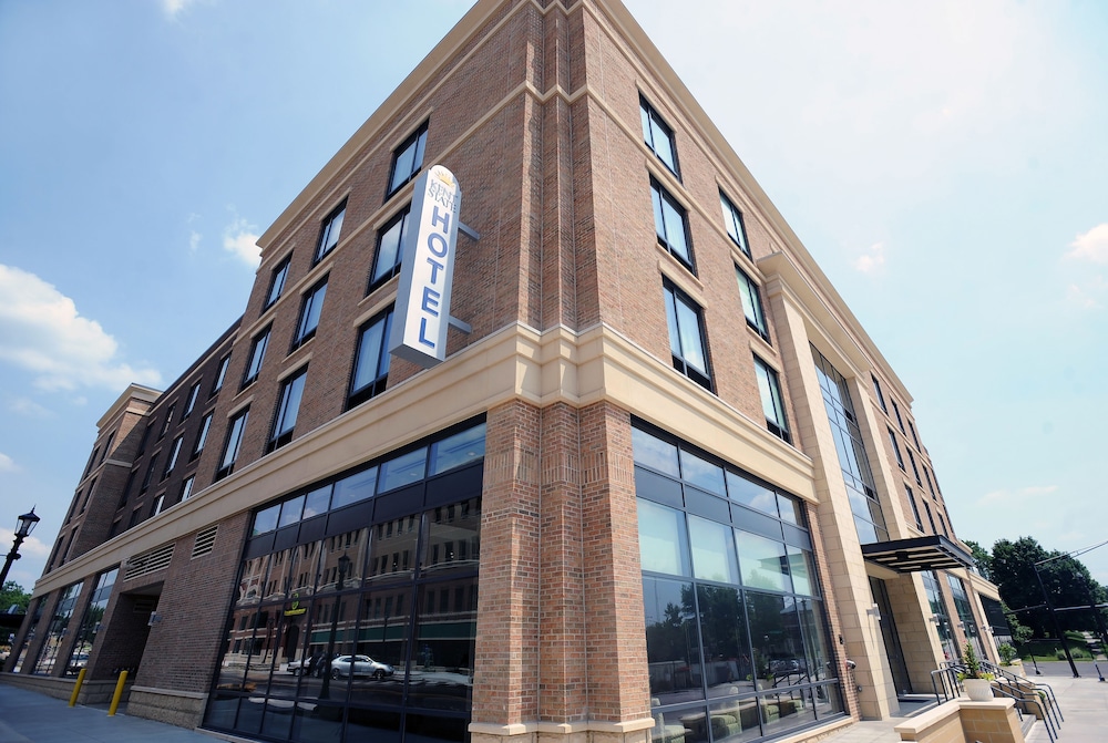 Kent State University Hotel and Conference Center 3/31