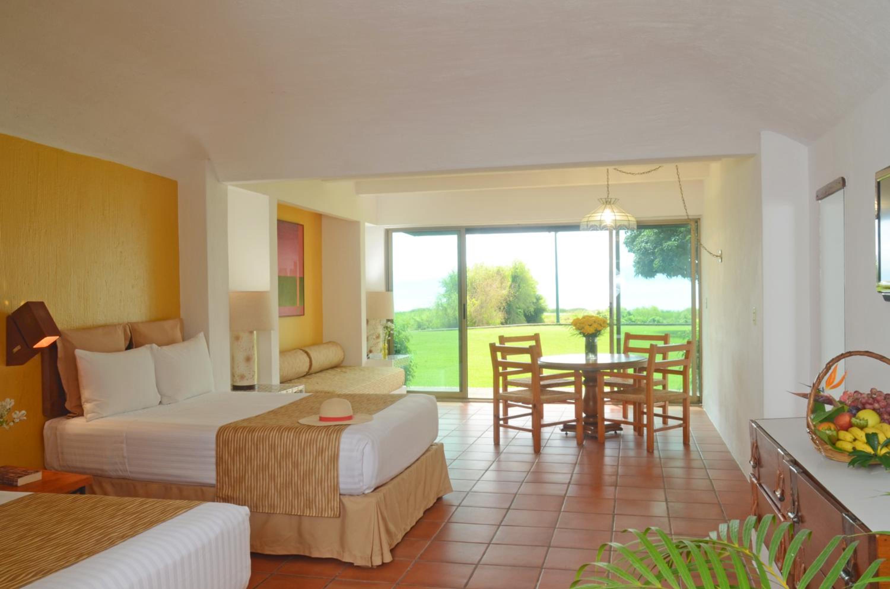 ROOM, 2 DOUBLE BEDS, LAKE VIEW