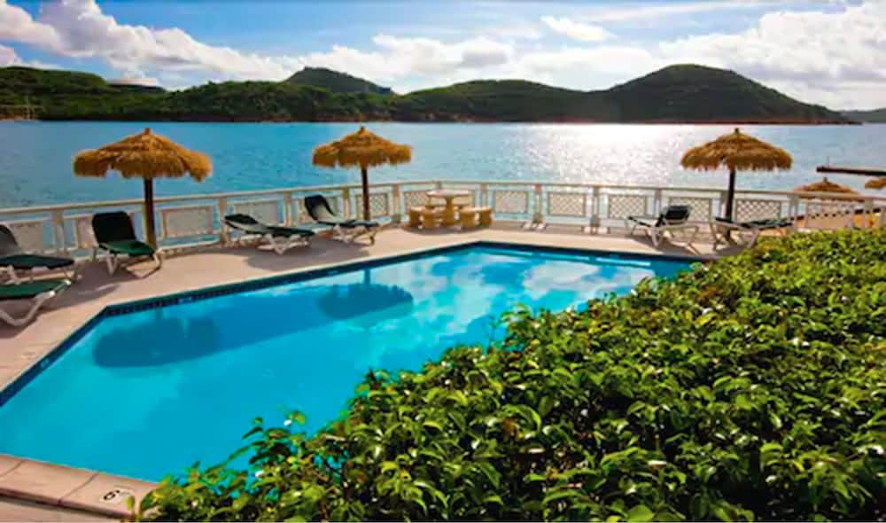 Lindbergh Bay Hotel And Villas 1/68