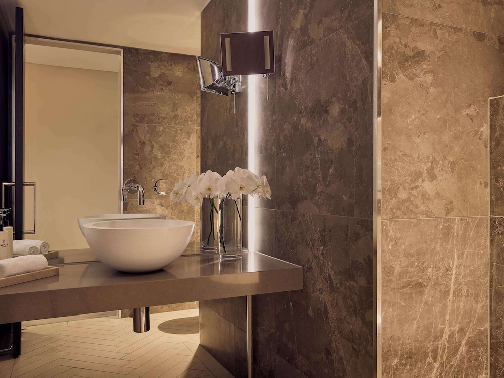 جناح سيغنتشر بسرير كينج بإطلالة على المدينة، SOFITEL BRISBANE CENTRAL 3/4