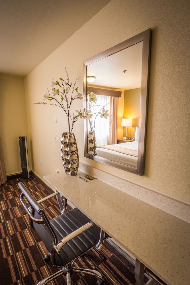 Inn at Wecoma 17/28