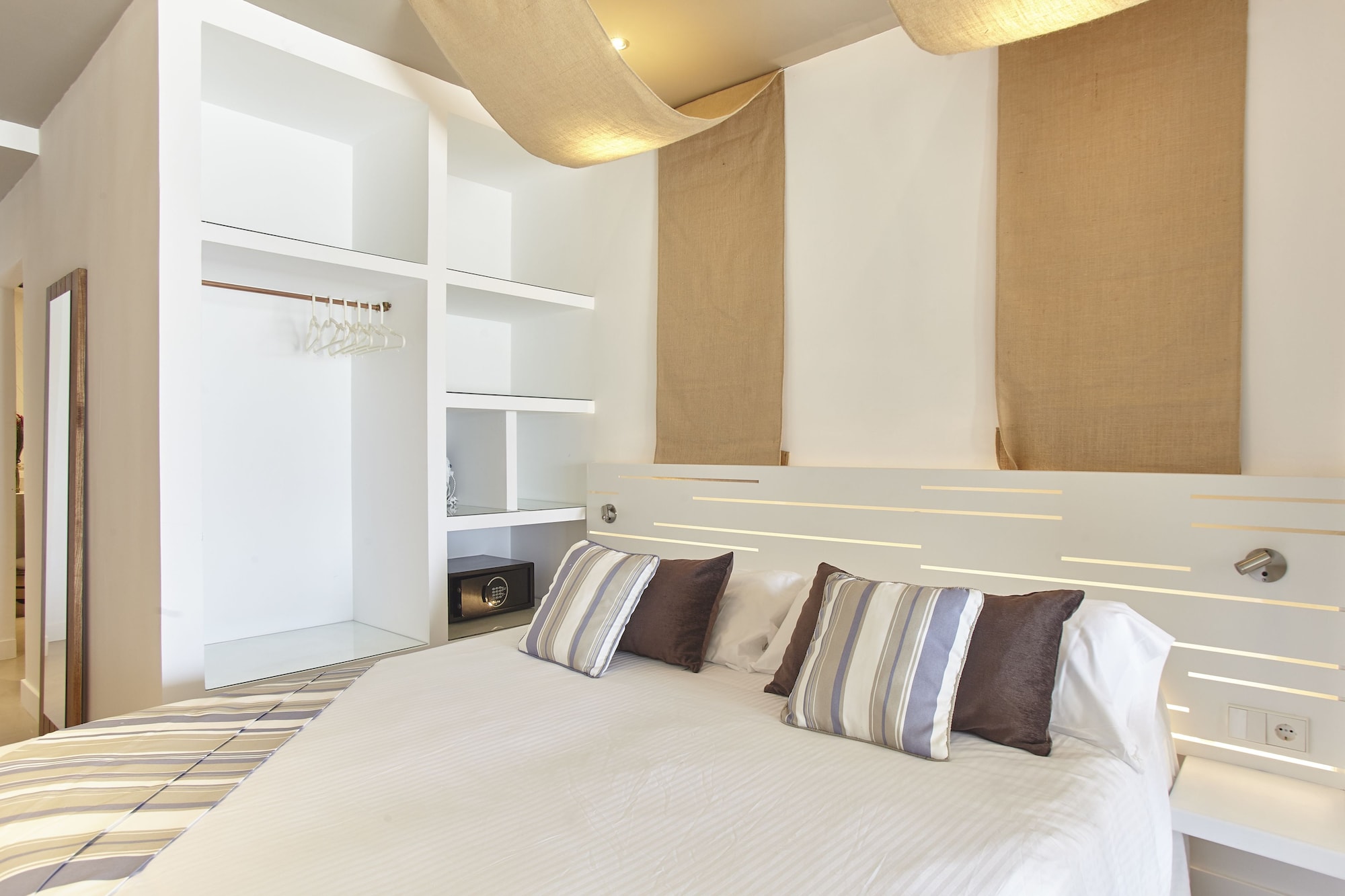 Economy, Studio, Queen Bed, Terrace