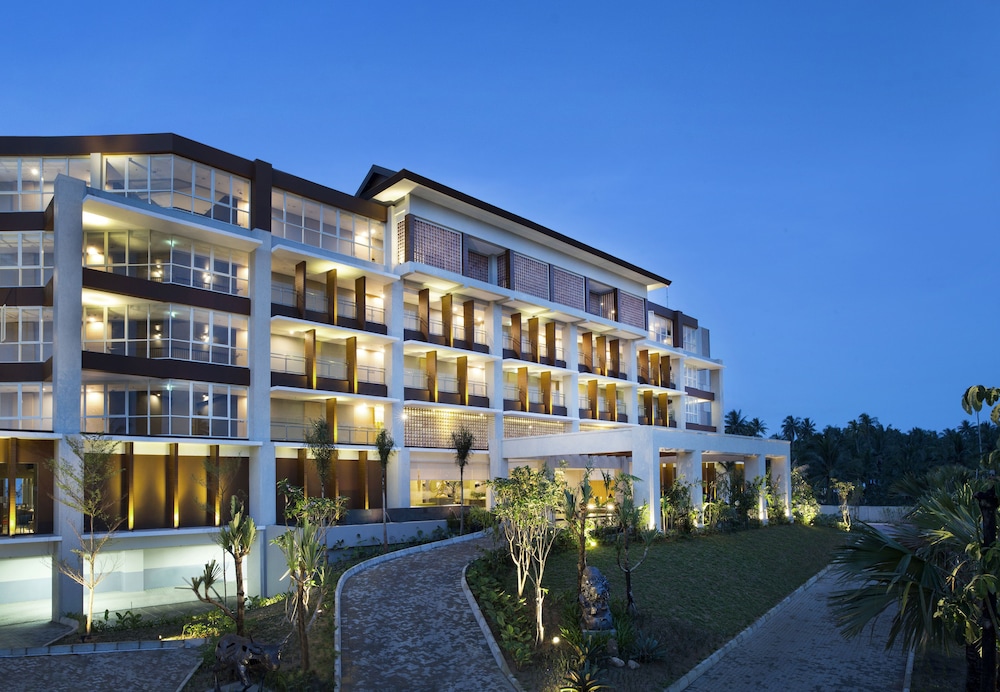 Santika Premiere Beach Resort Belitung 1/35
