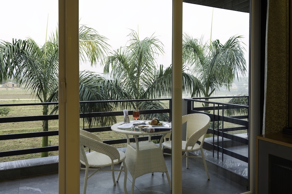 Excel Hotels & Resorts Corbett 30/49