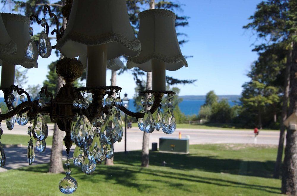 Bay Inn of Petoskey 38/68