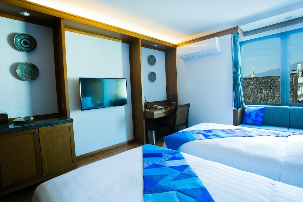 DELUXE, TWIN BEDS