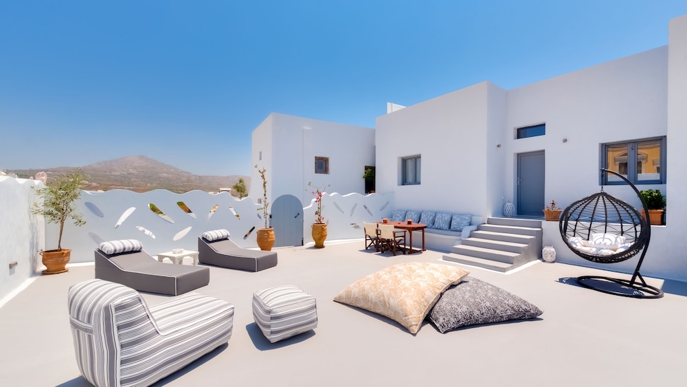 Pasithea Suites Santorini 52/60