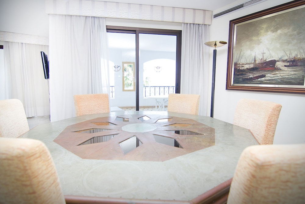 Park Plaza Suites Apartamentos 19/36