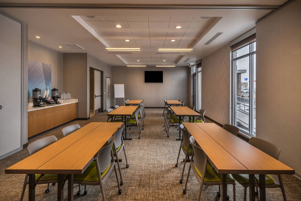 Springhill Suites By Marriott Reno 18/23