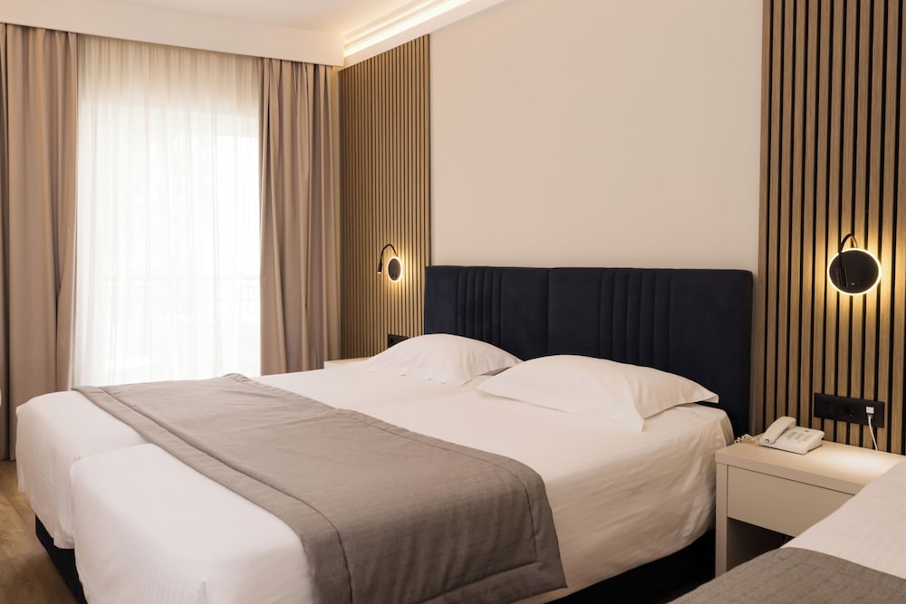 Palatino Hotel 36/83