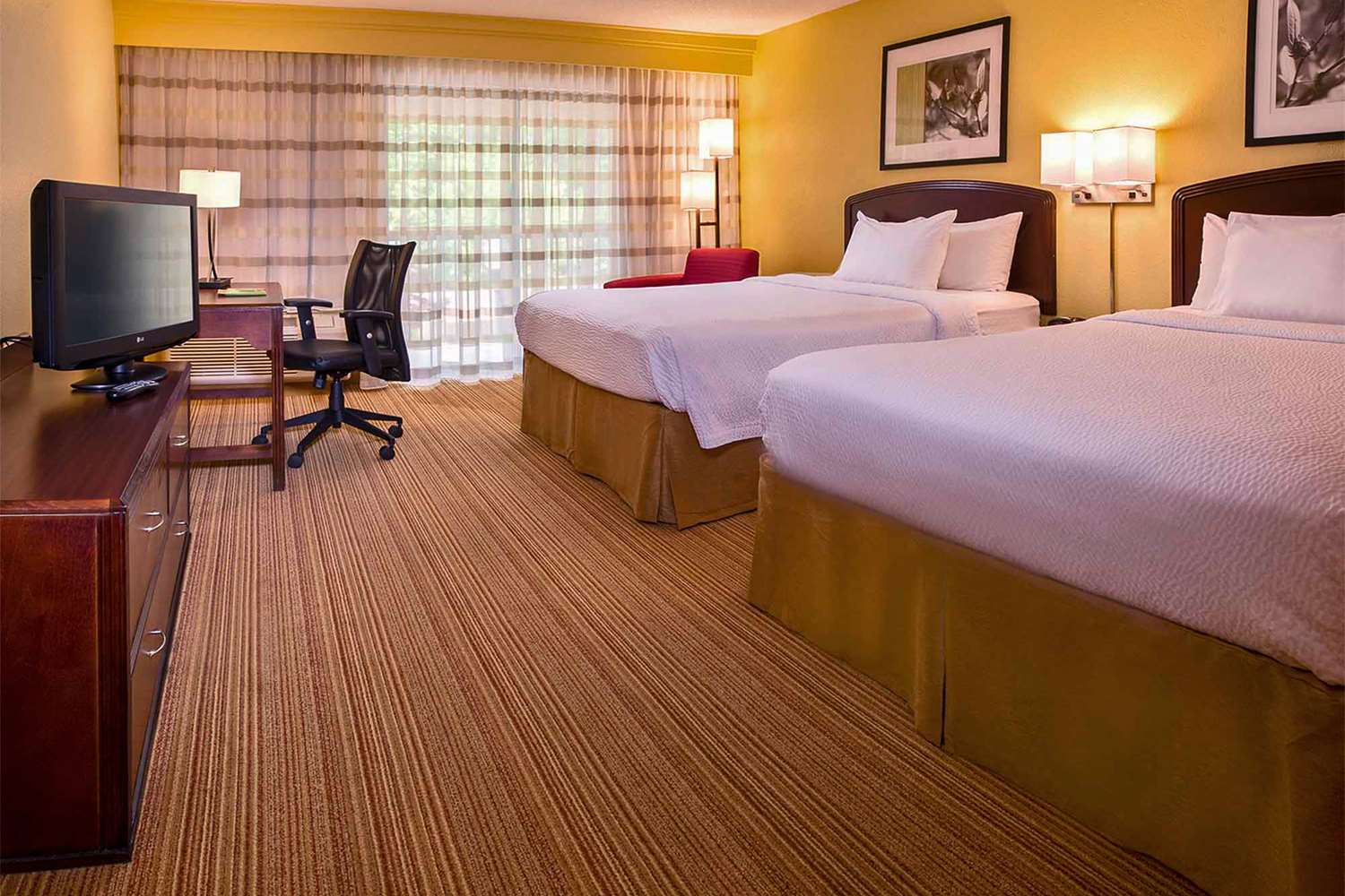 DELUXE, 2 QUEEN BEDS, ACCESSIBLE