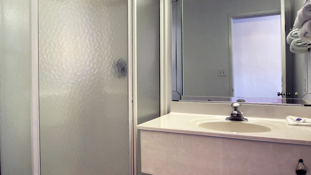 Motel6 Normal, IL - Bloomington Area 37/39
