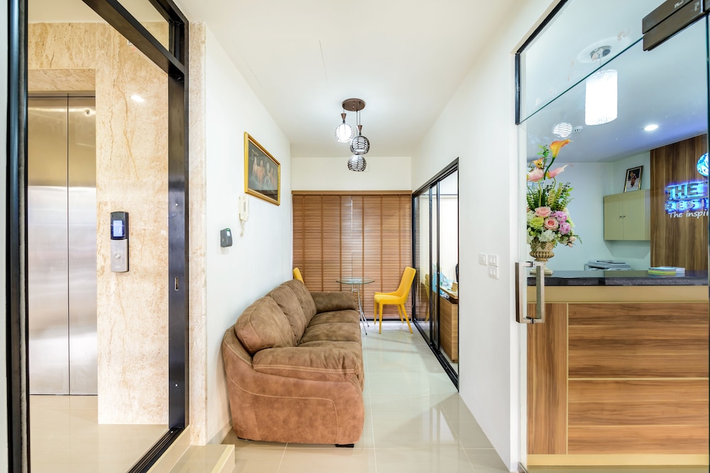 The Topaz Residence 35/40