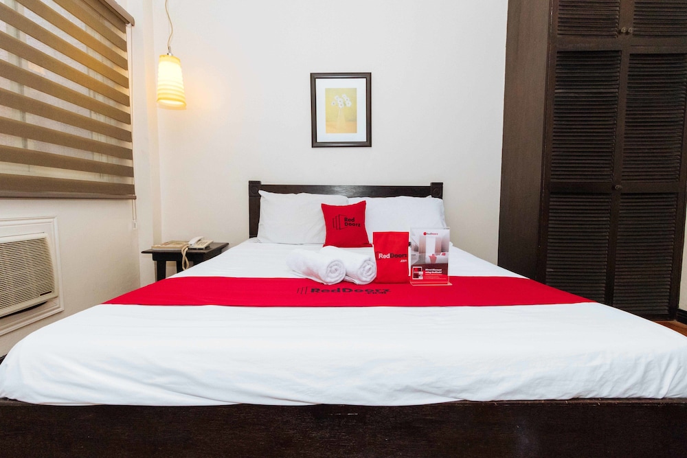 Reddoorz Plus The Ridge Tagaytay City 6/23