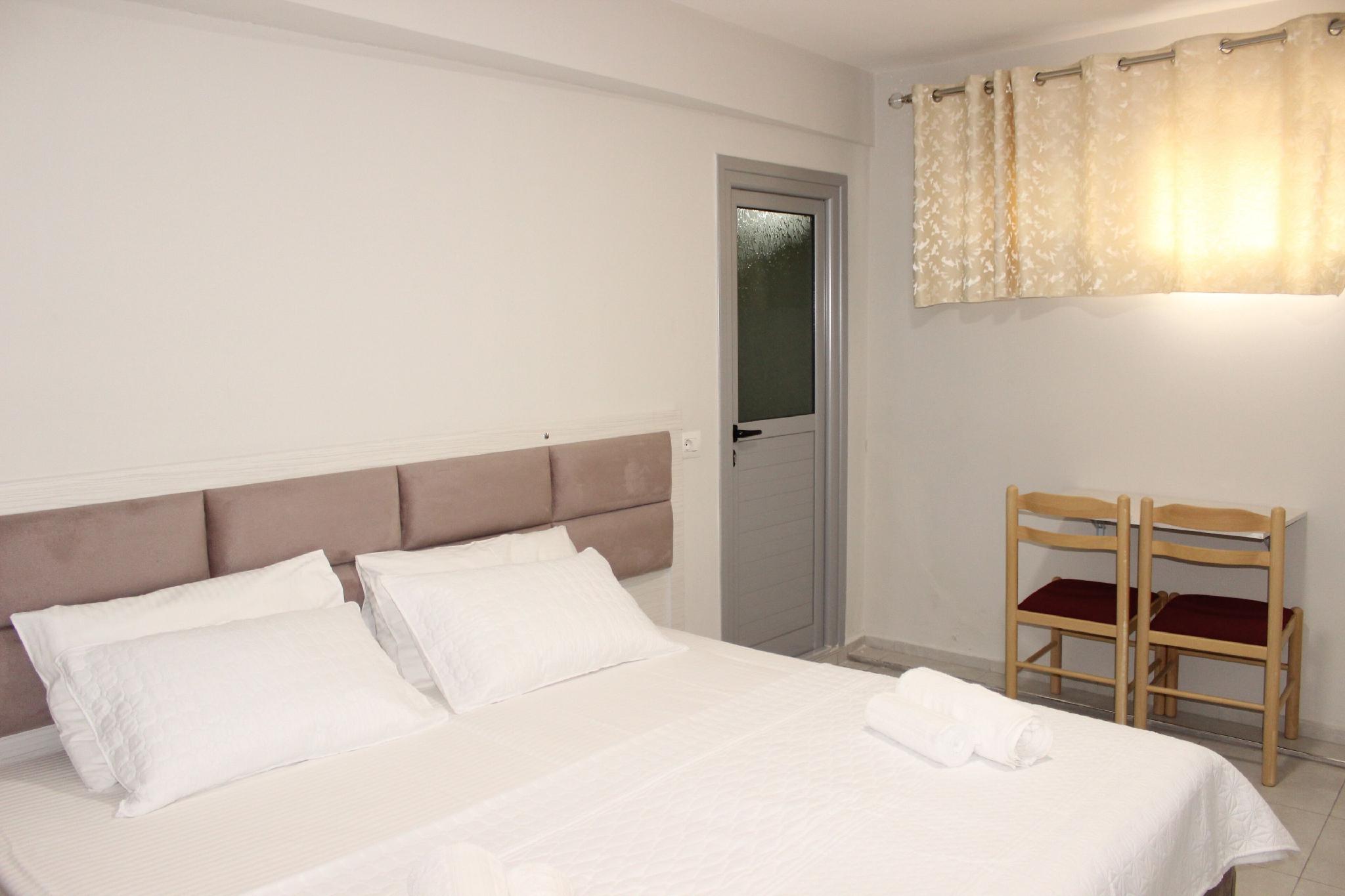 Economy, Double Bed