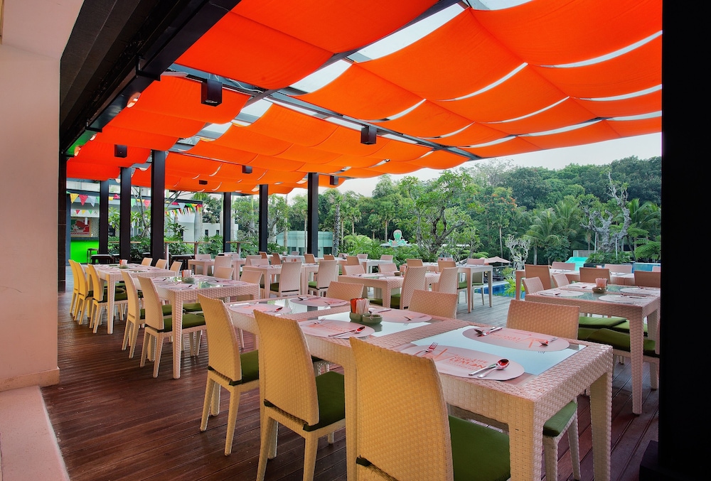 Harris Hotel and Conventions Malang 30/40