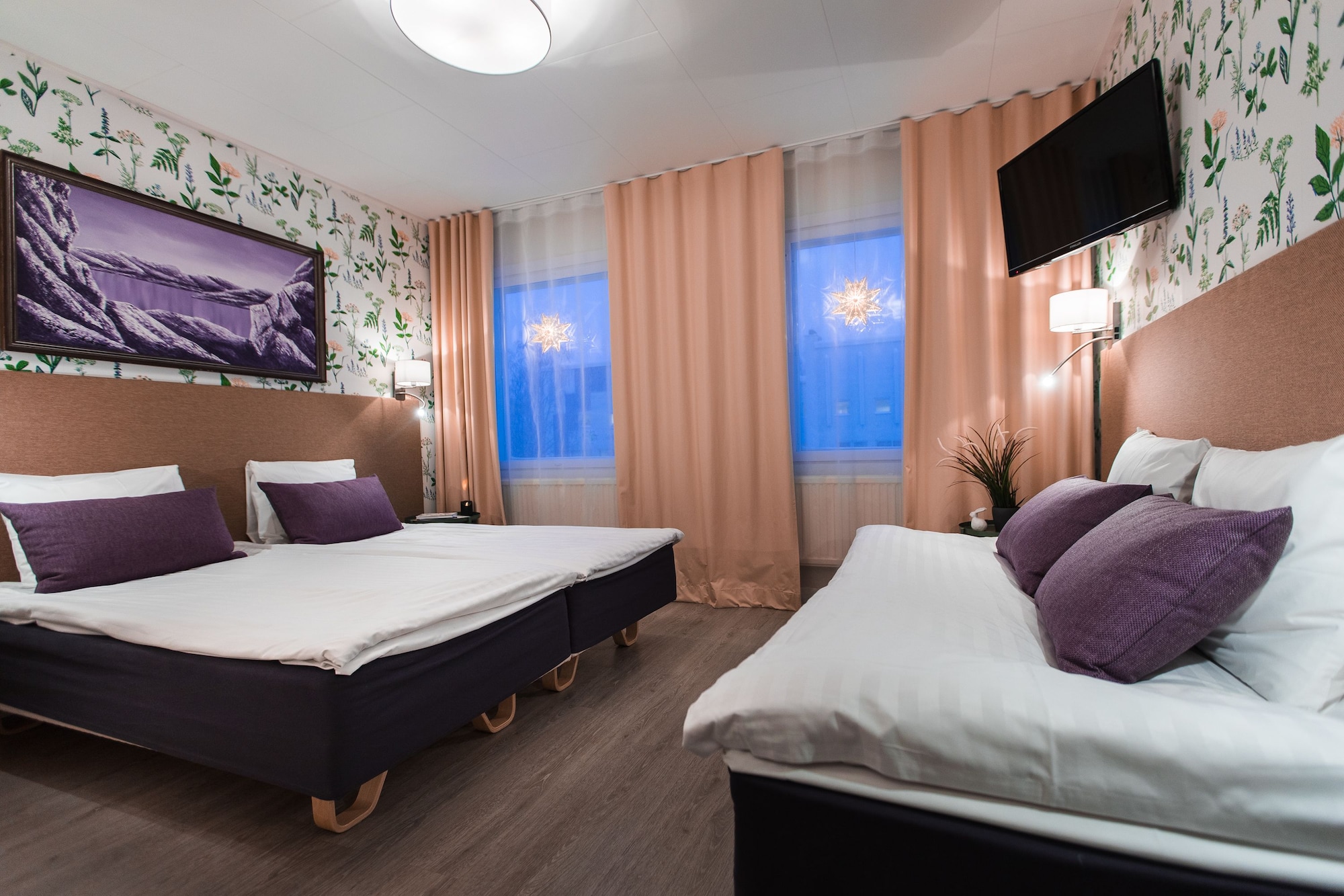 ROOM, TRIPLE