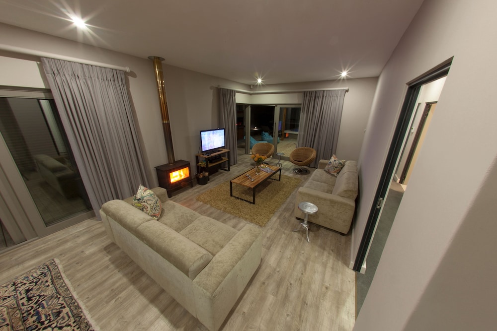 Ocean Bay Guest House 23/39