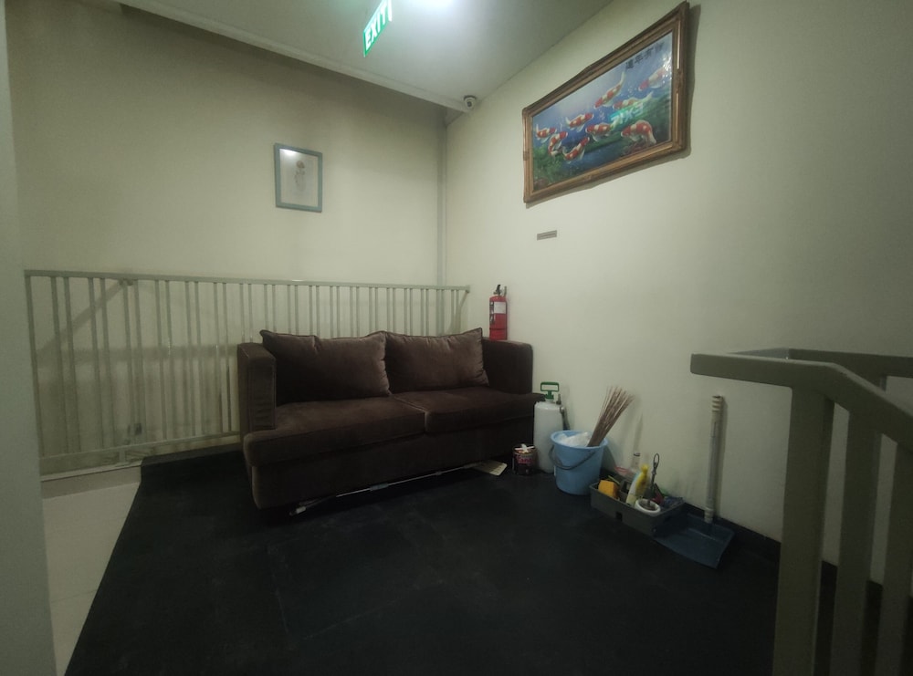 Oyo 115 Portal Residence 34/54