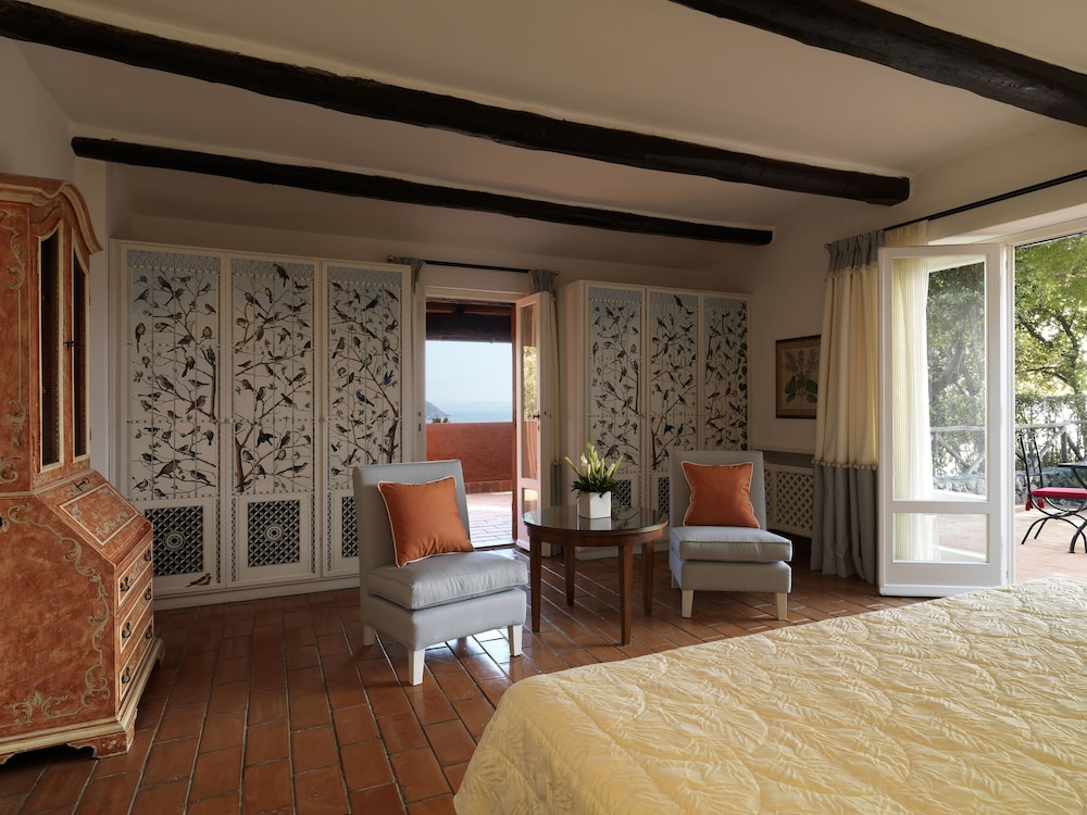 Hotel Il Pellicano 35/83
