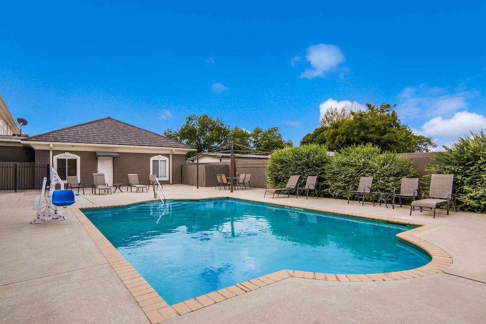 Best Western Comanche Inn 4/38