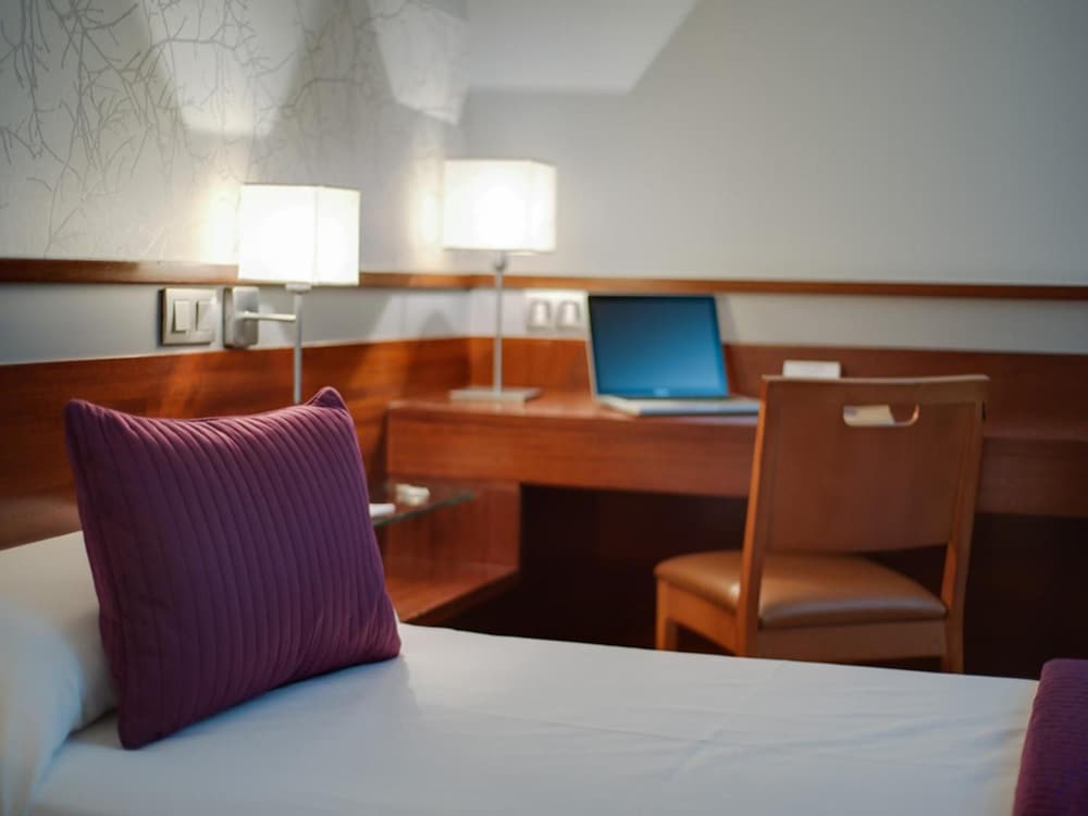 Hostal Torrejon 55/63