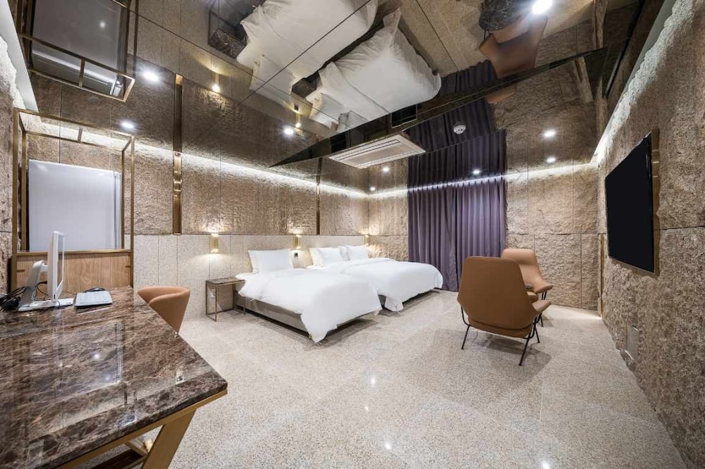 Amourex Hotel 21/49