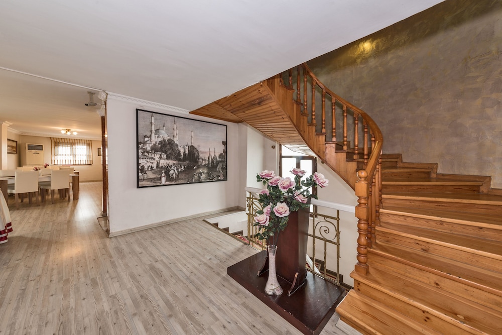 VALIDE HOTEL 5/53