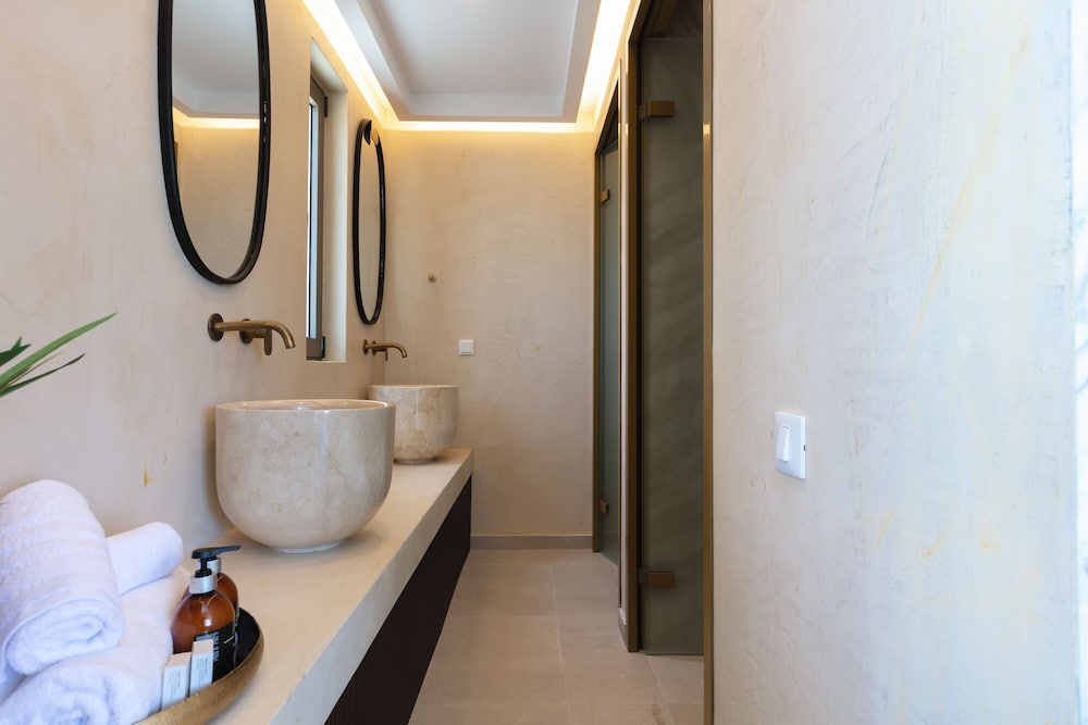 Naiades Beach Hotel – Adults Only 131/132
