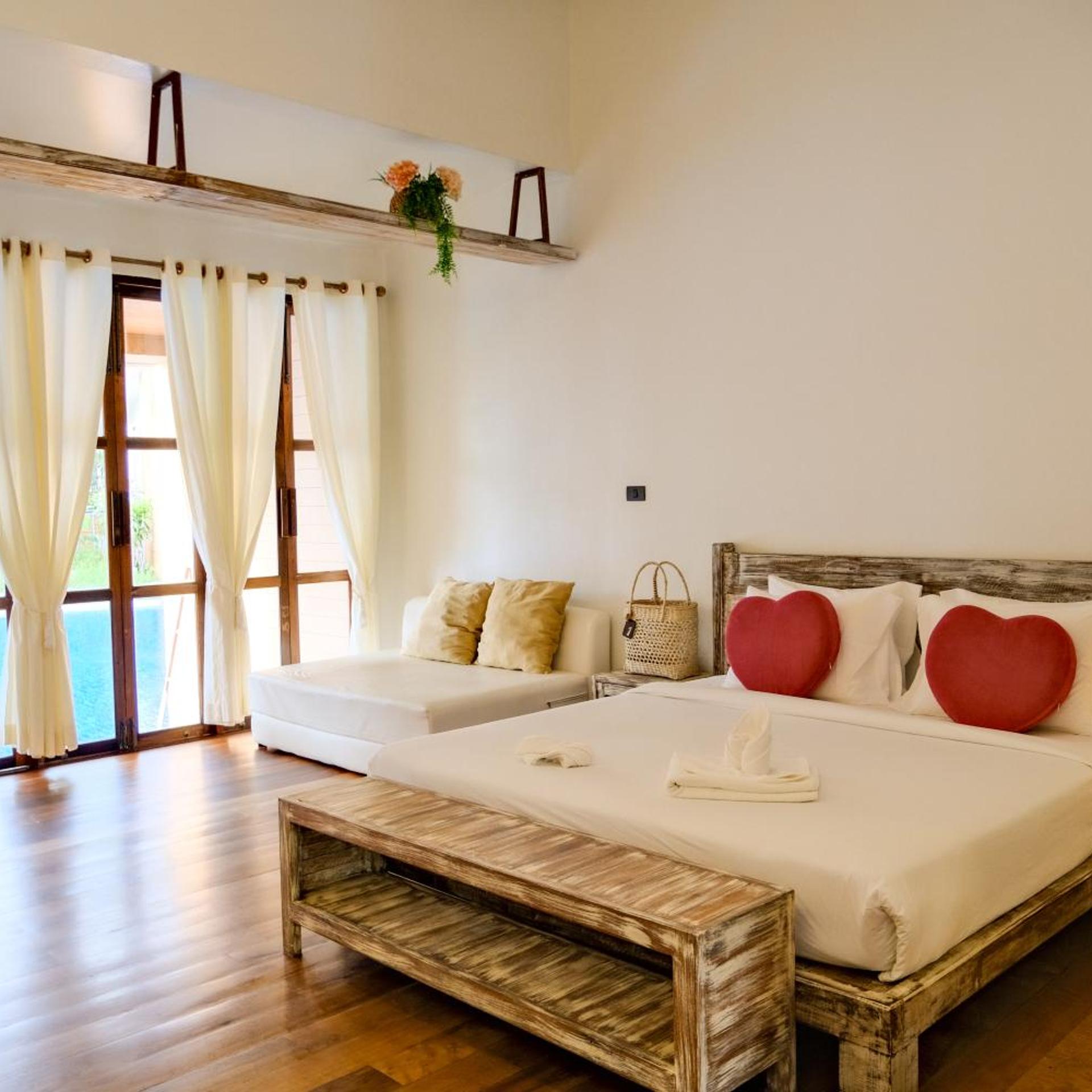 Villa, Pool Access