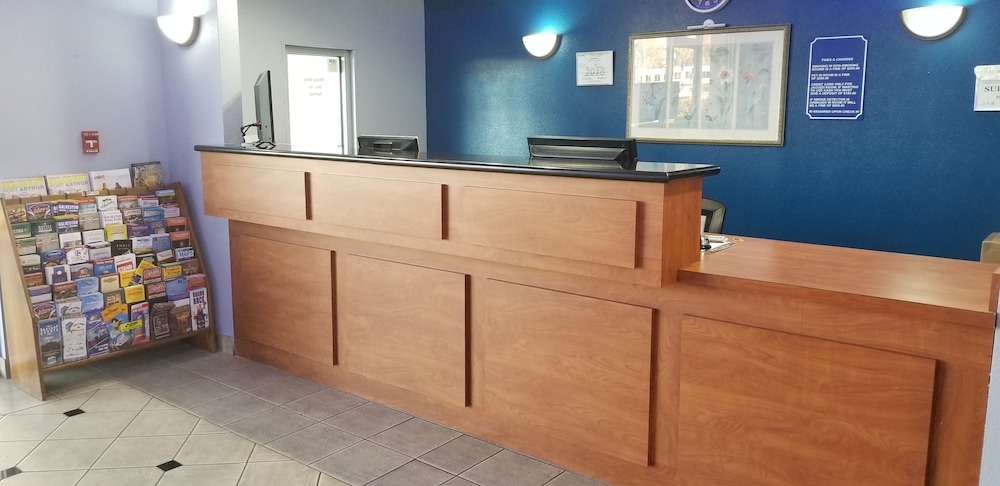 HomeBridge Inn & Suites (Ex Howard Johnson Inn and Suites Beaumont) 7/23