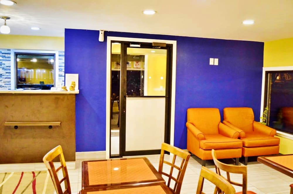 Flagship Inn And Suites 26/34