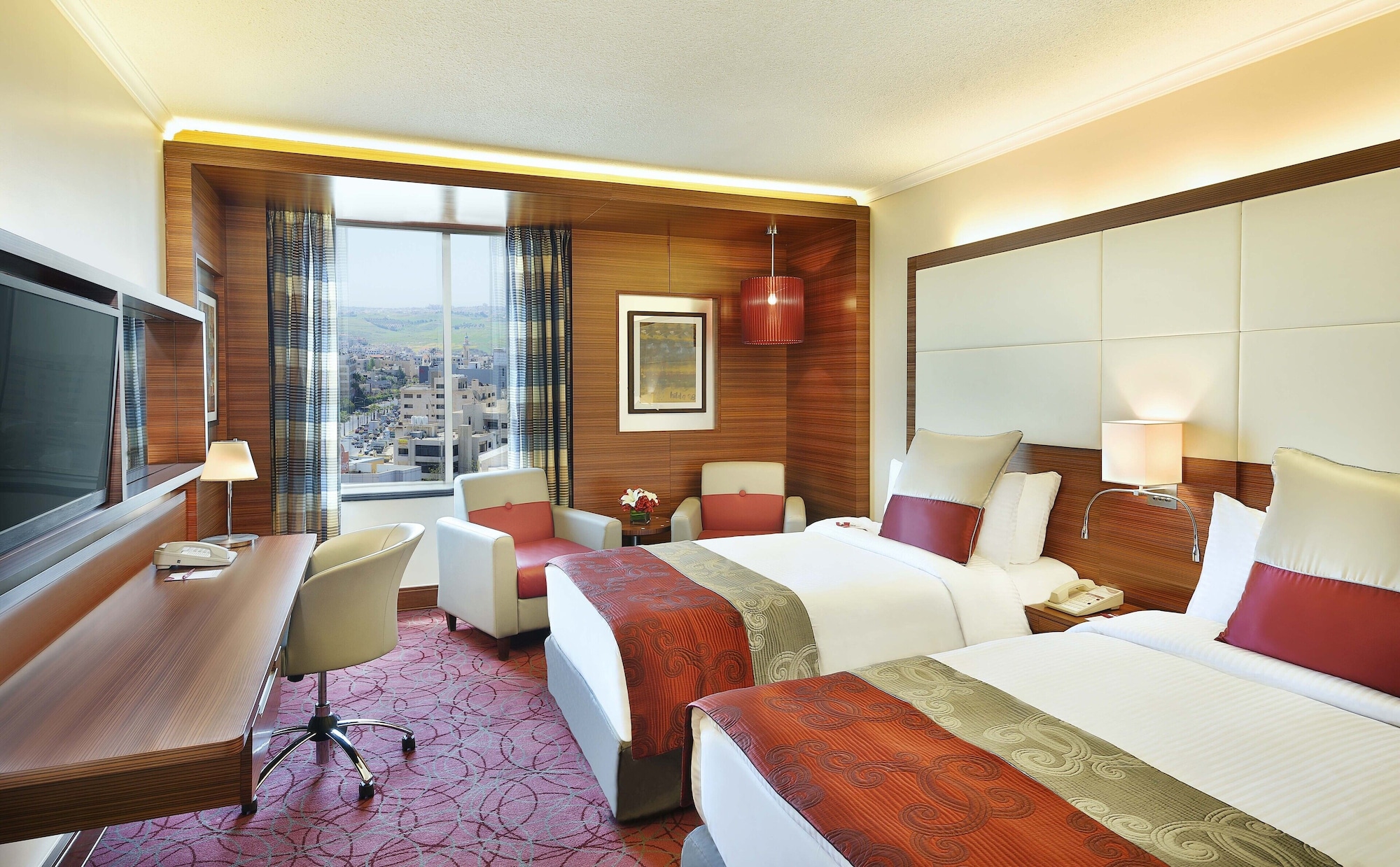 غرفة قياسية بسريرين منفصلين لذوي الإعاقة، Crowne Plaza Hotel Amman 4/8