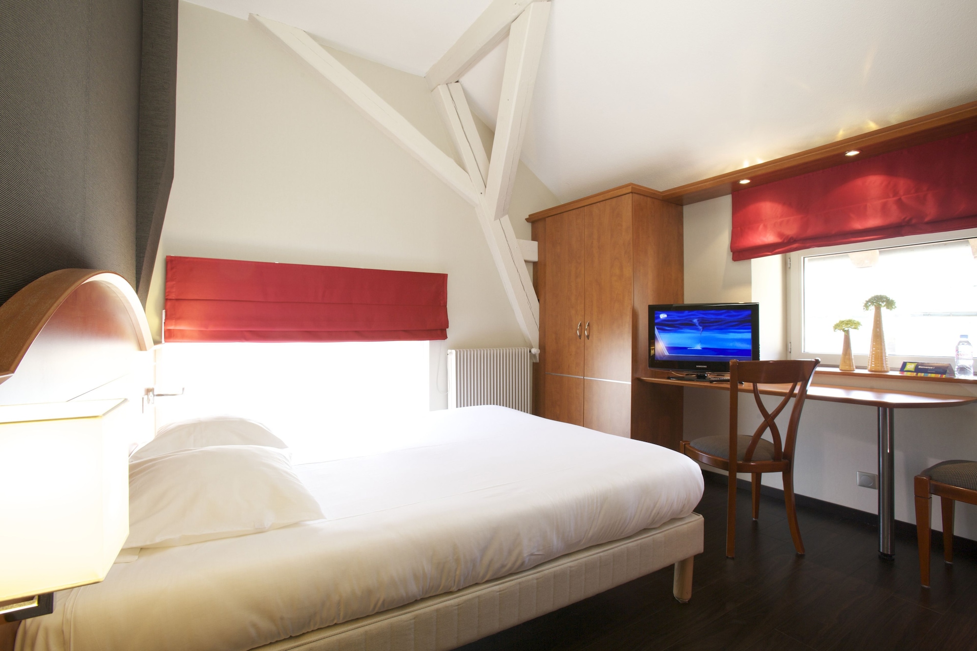 STANDARD, DOUBLE BED