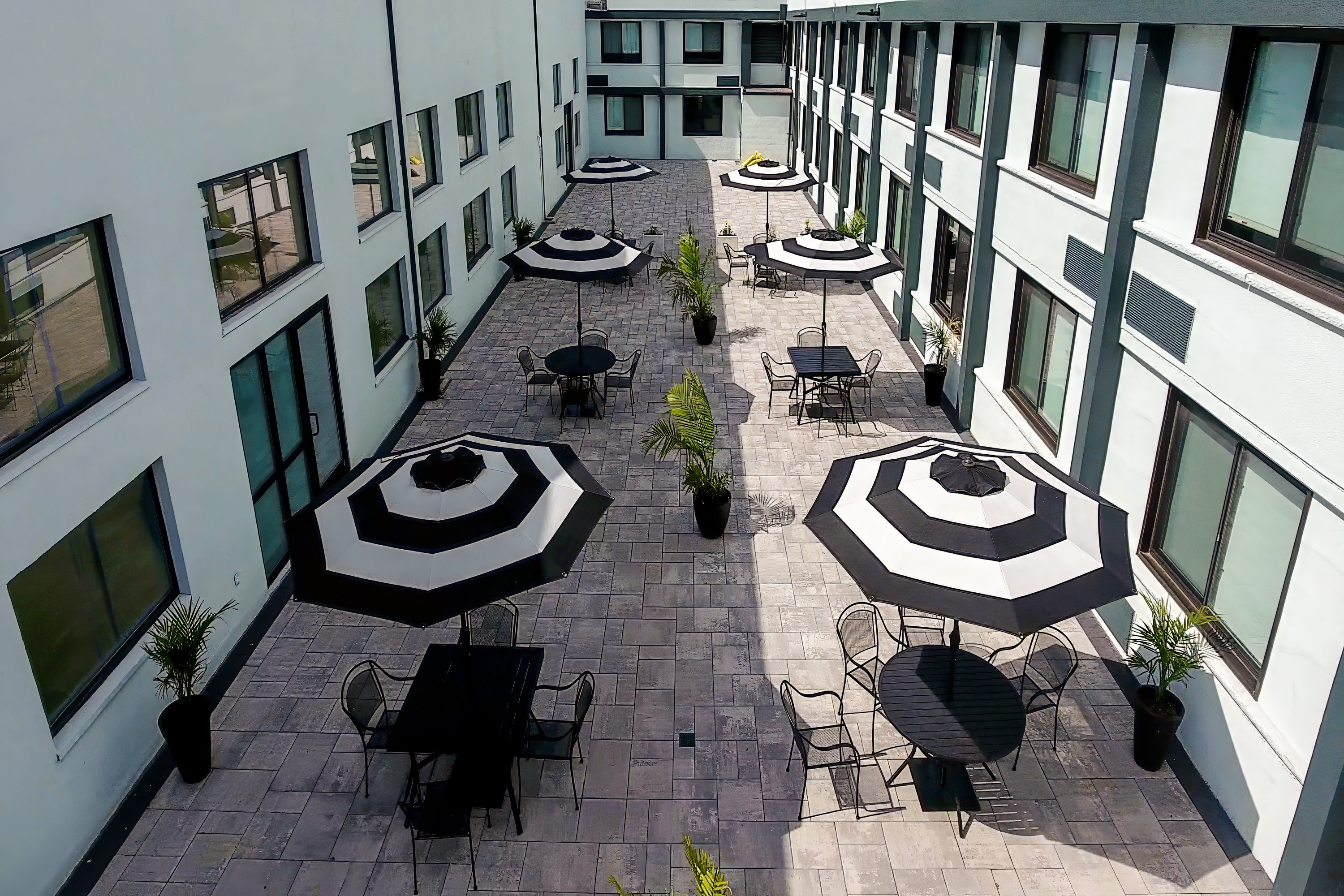 HomeTowne Studios by Red Roof & Conference Center Cortland 4/55