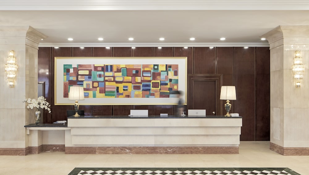 Goldone Hotel And Suites 9/72